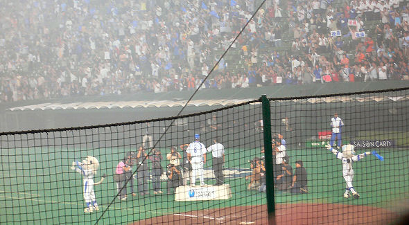 ヒーローインタビュー中の後藤武敏